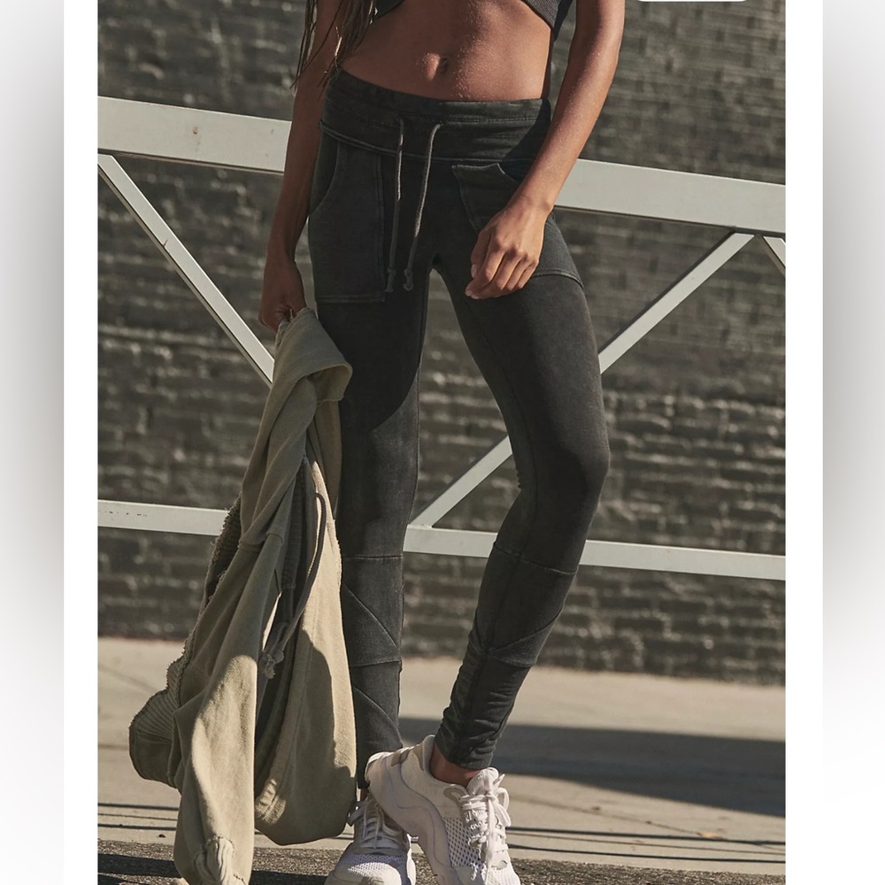 NWOT FP Movement Kyoto High Rise Legging • Medium